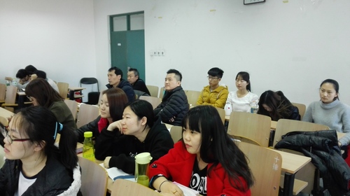 董立均副校长在信息科学学院听课 董立均副校长在信息科学学院听课