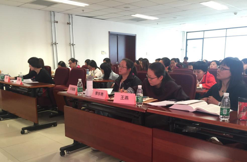 照片3. 老师们认真学习 照片3. 老师们认真学习