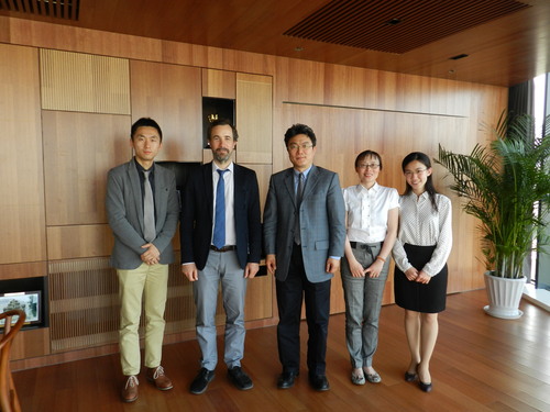 15.5.20与外方合影 15.5.20与外方合影