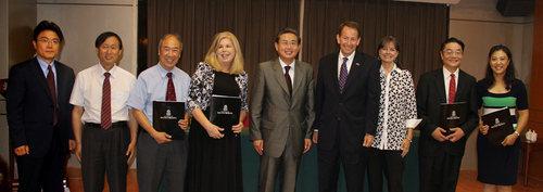 南卡州东点小学孔子课堂签约仪式 南卡州东点小学孔子课堂签约仪式