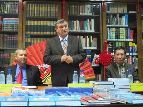 开幕式现场锡比乌大学校务委员会主席致辞 开幕式现场锡比乌大学校务委员会主席致辞