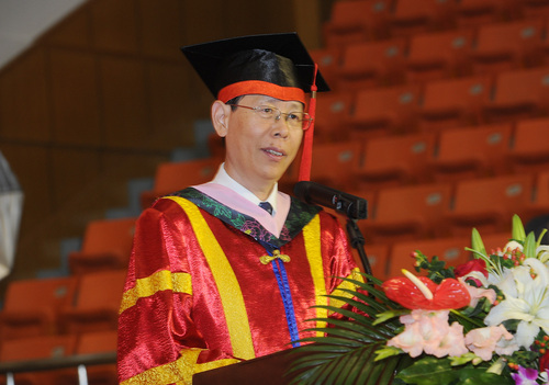 崔校长讲话 崔校长讲话