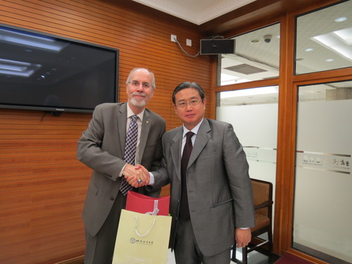 王鲁新莫瑞州立大学 王鲁新莫瑞州立大学