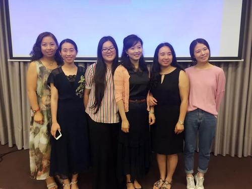 于老师(右三)与西班牙本土汉语教师合影