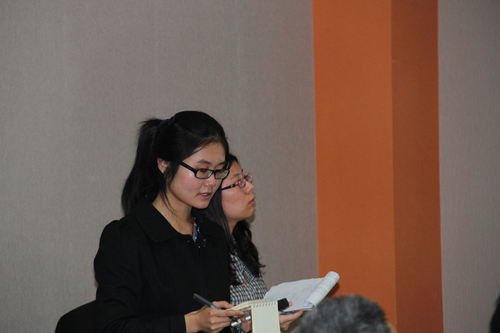 高翻研一学生担任会场交传 高翻研一学生担任会场交传