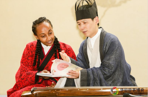 新闻:初级系留学生北京茶博会上体验汉文化和茶文化-18-6-6519 新闻:初级系留学生北京茶博会上体验汉文化和茶文化-18-6-6519