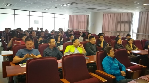 03参加说明会教职工 03参加说明会教职工