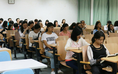 学生会面试现场 学生会面试现场