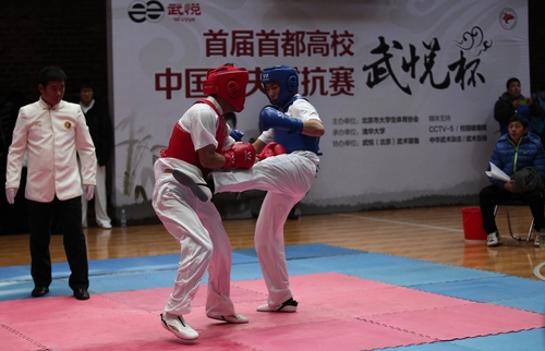 (蓝方为我校吕仁喆同学) (蓝方为我校吕仁喆同学)