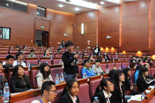 观众积极参与 观众积极参与