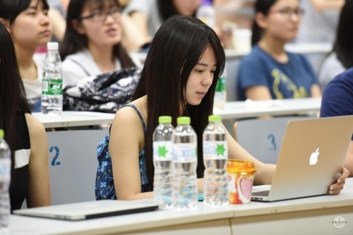 现场嘉宾 现场嘉宾