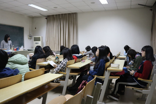 候选者们在等候面试 候选者们在等候面试