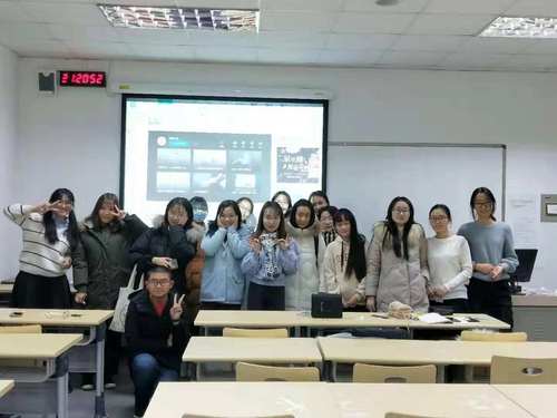 5手工社活动合照 5手工社活动合照