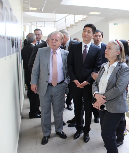 崔总参观图片展1 崔总参观图片展1