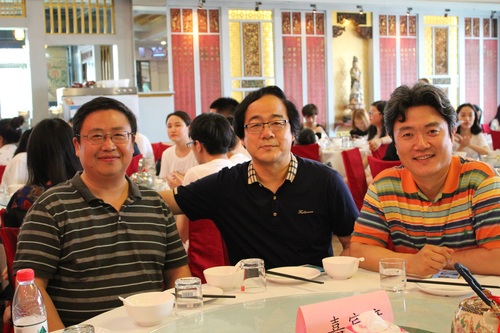 图1 出席的领导 图1 出席的领导