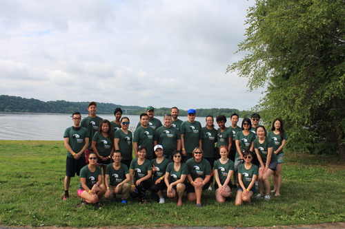 图一:参赛队员 图一:参赛队员