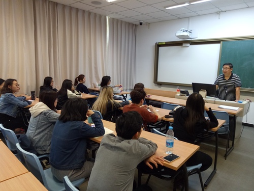 图1_吴平院长嘱咐同学们安全问题 图1_吴平院长嘱咐同学们安全问题