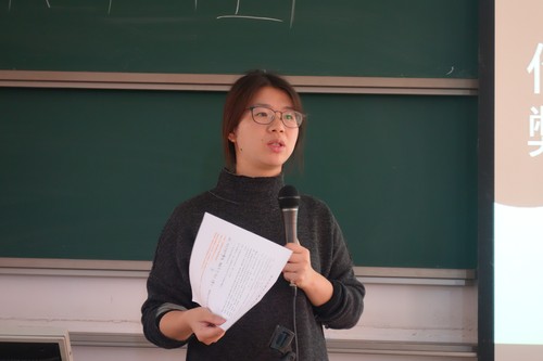 图3 刘洁老师倡议文明考试,杜绝考试舞弊现象 图3 刘洁老师倡议文明考试,杜绝考试舞弊现象