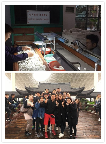 学生在江南水乡合影 学生在江南水乡合影