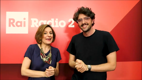 王小龙接受意大利媒体的采访 王小龙接受意大利媒体的采访